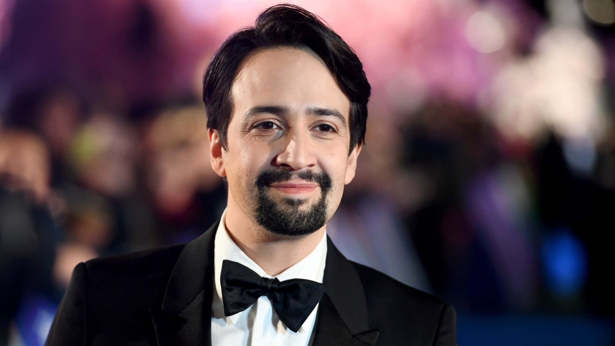 Lin-manuel Miranda, black tuxedo, beard, 2K Desktop Wallpaper