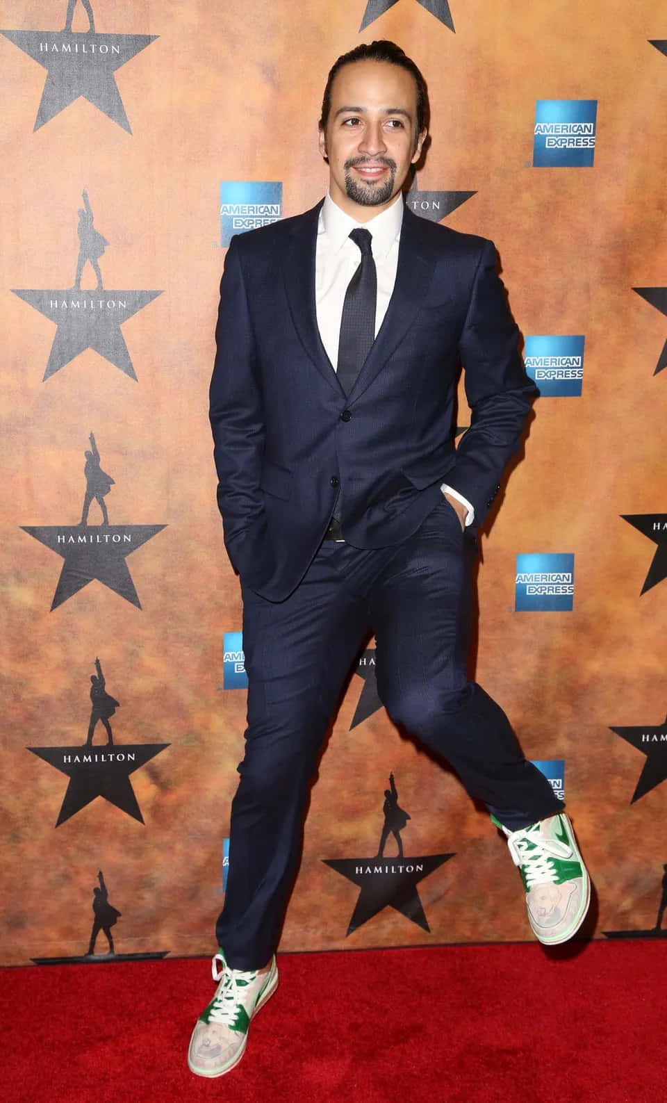 Lin-manuel Miranda, navy suit, green sneakers, HD Phone Wallpaper
