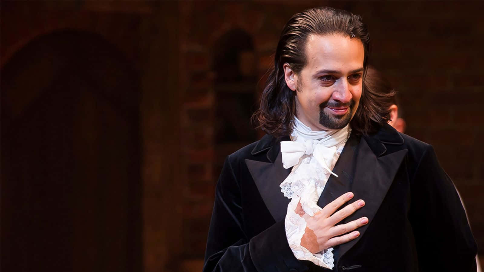 Lin-manuel Miranda, black velvet tuxedo, white lace cravat, HD Desktop Wallpaper