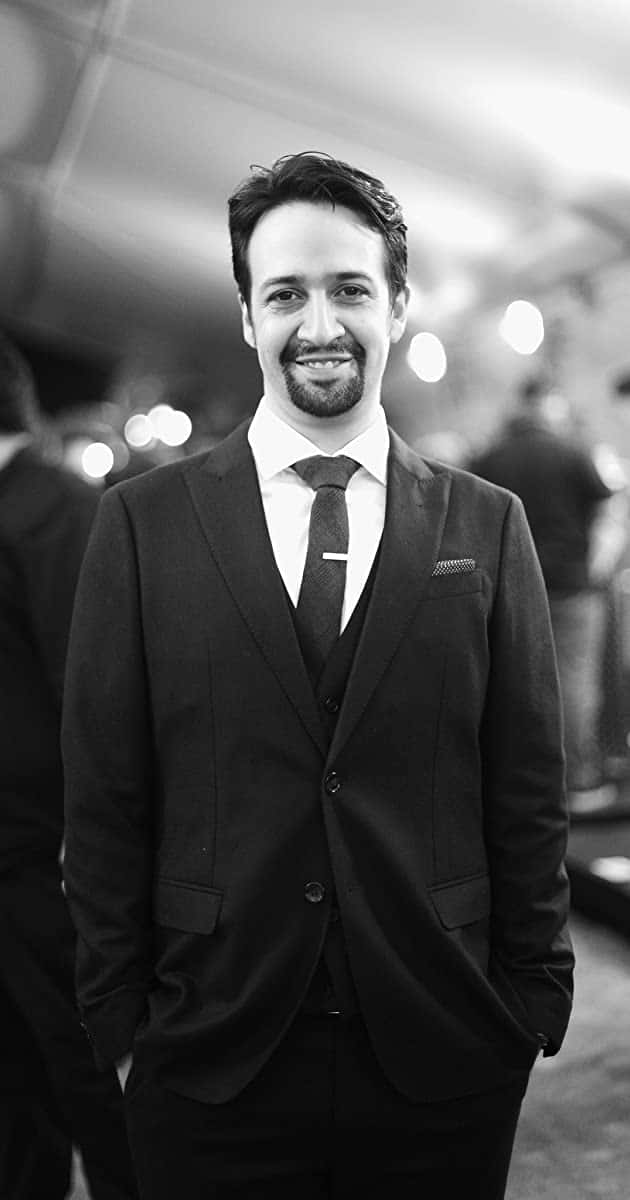Lin-manuel Miranda, sharp suit, hands in pockets, SD Phone Wallpaper