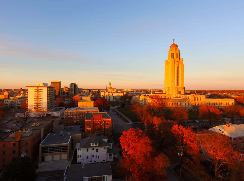 Lincoln skyline, tall domed building, autumn trees, SD Desktop Wallpaper