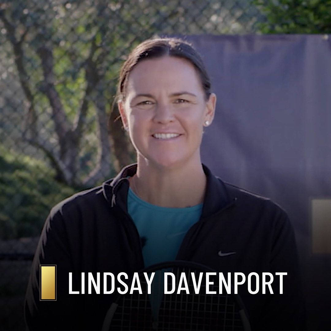 Lindsay Davenport, tennis racket, outdoor backdrop, SD Desktop Wallpaper