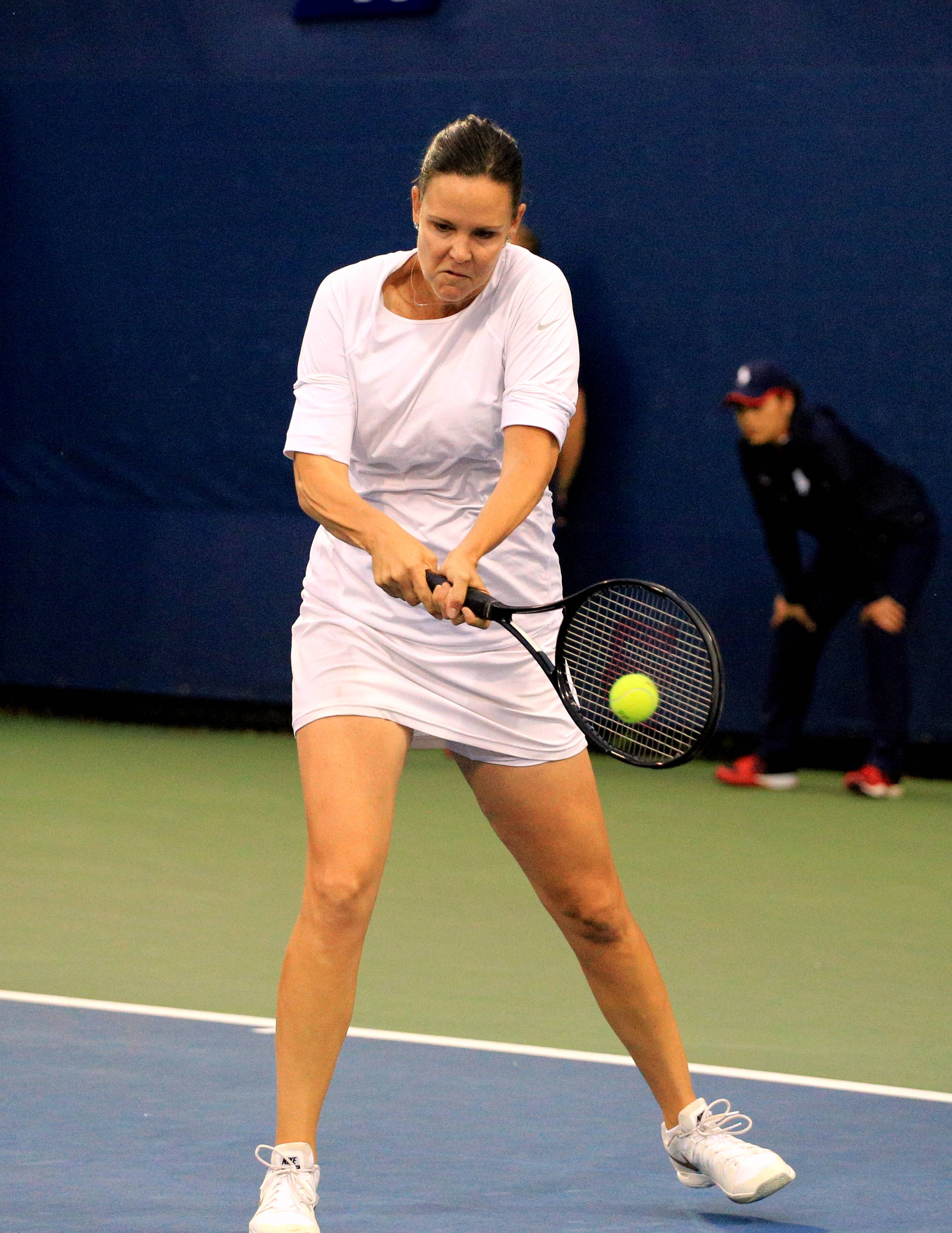 Lindsay Davenport, white attire, bright yellow tennis ball, 2K Phone Wallpaper