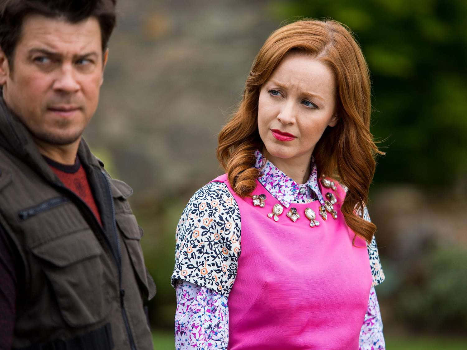 Lindy Booth, pink top, floral sleeves, HD Desktop Wallpaper