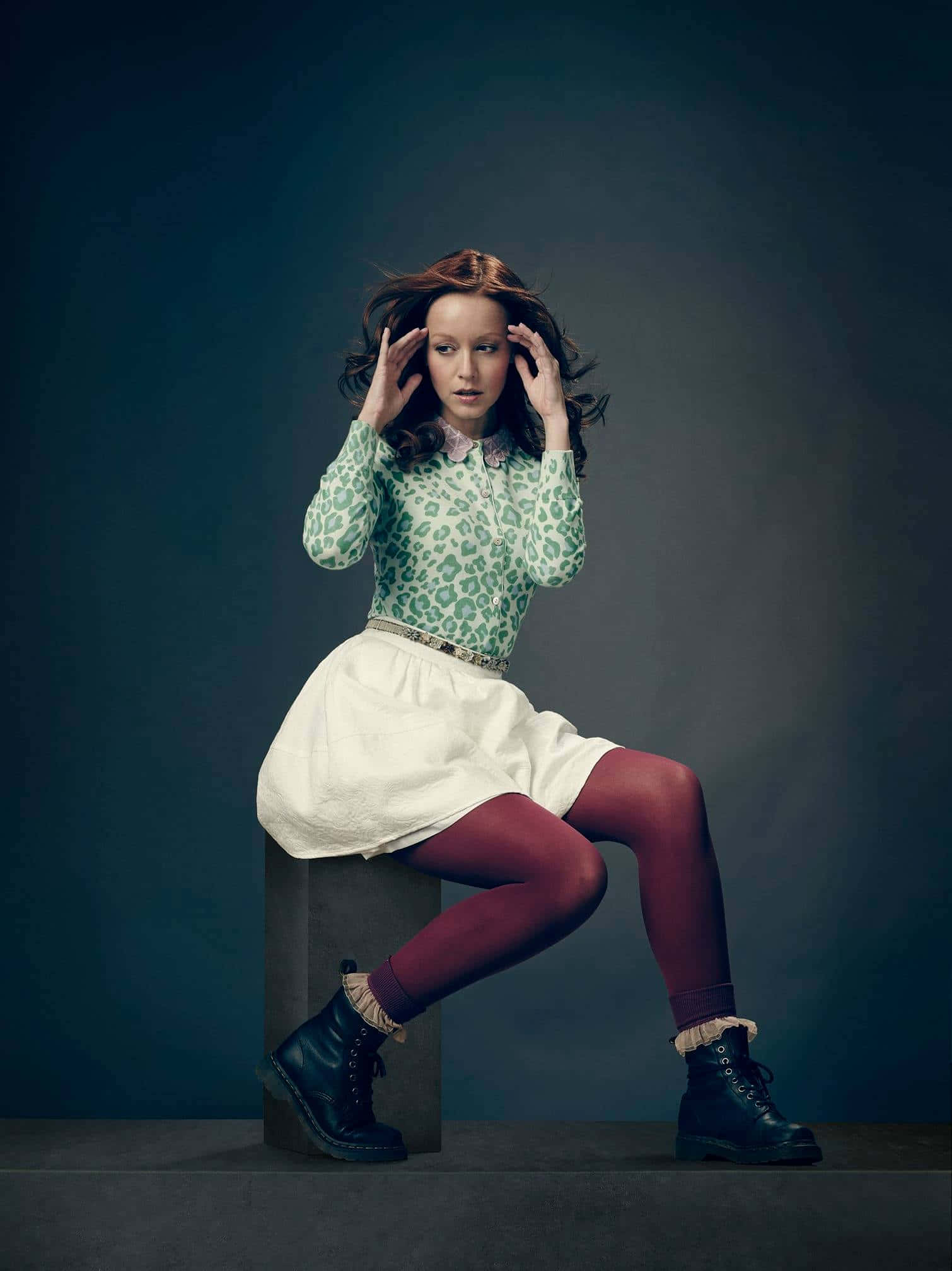 Lindy Booth, green leopard print blouse, burgundy tights, Full HD Phone Wallpaper