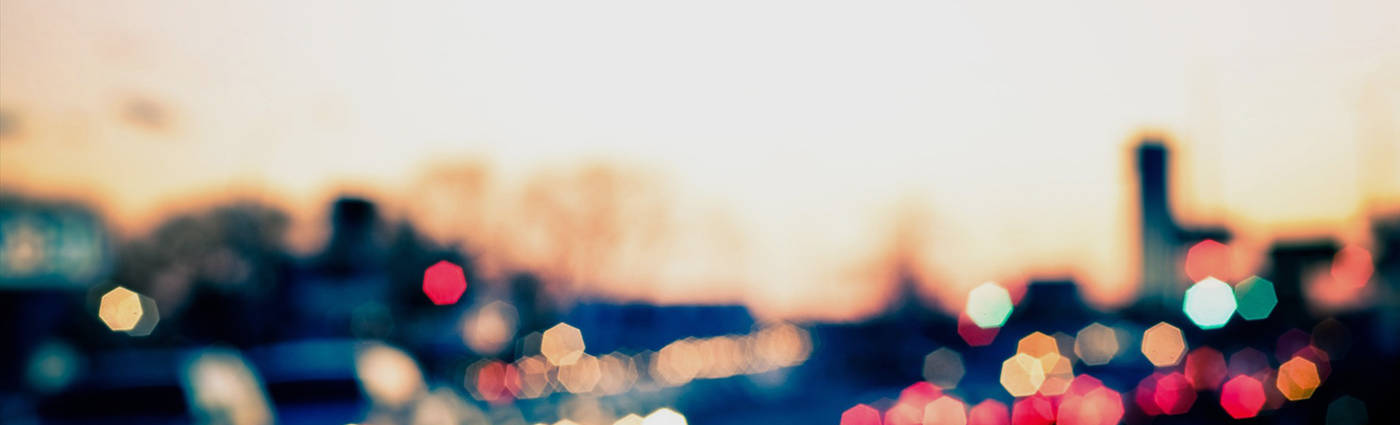 Bokeh lights, hazy sunset sky, blurred cityscape silhouette, HD Desktop Wallpaper
