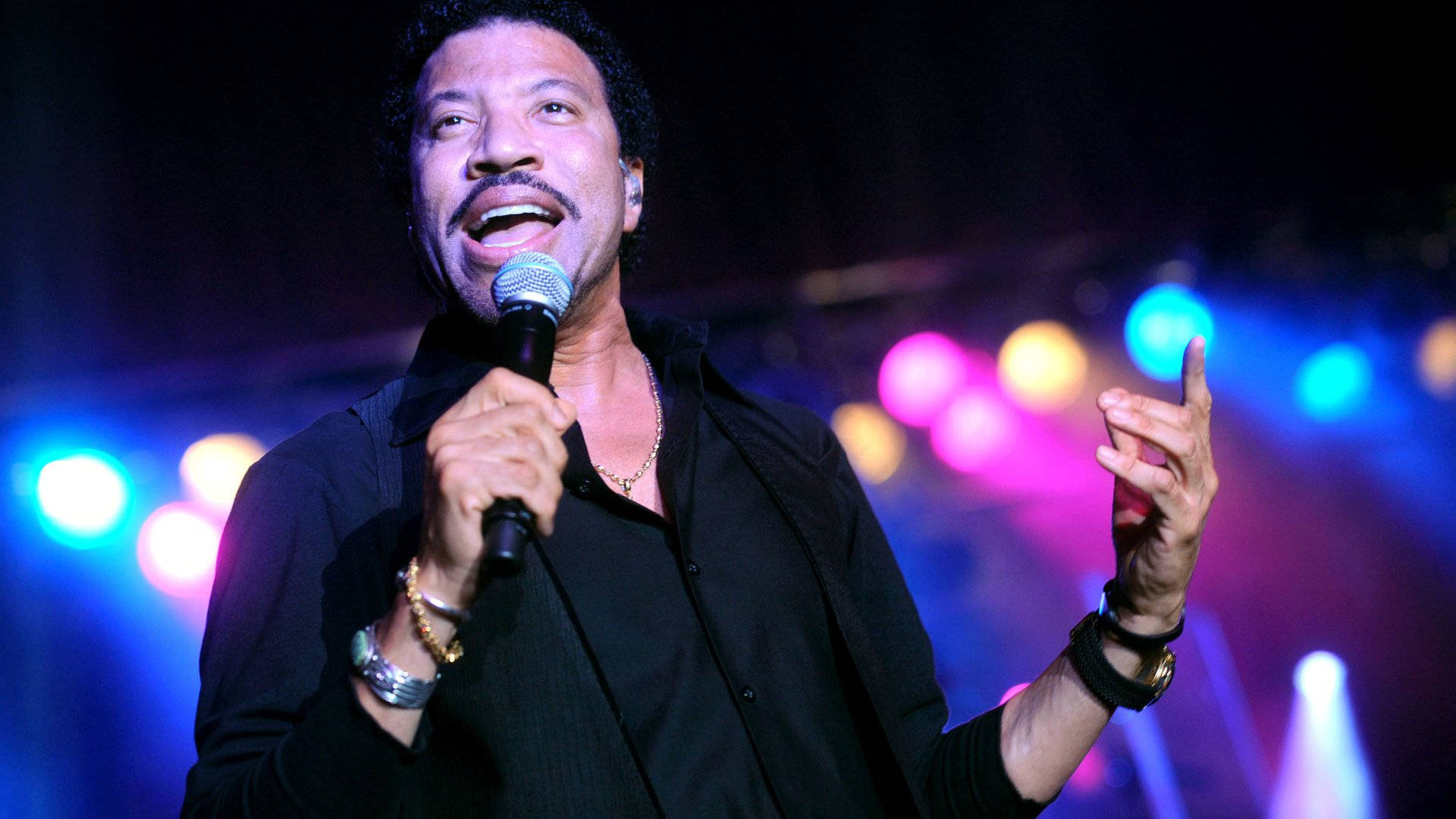 Lionel Richie, stage, vibrant colorful stage lights, Full HD Desktop Wallpaper