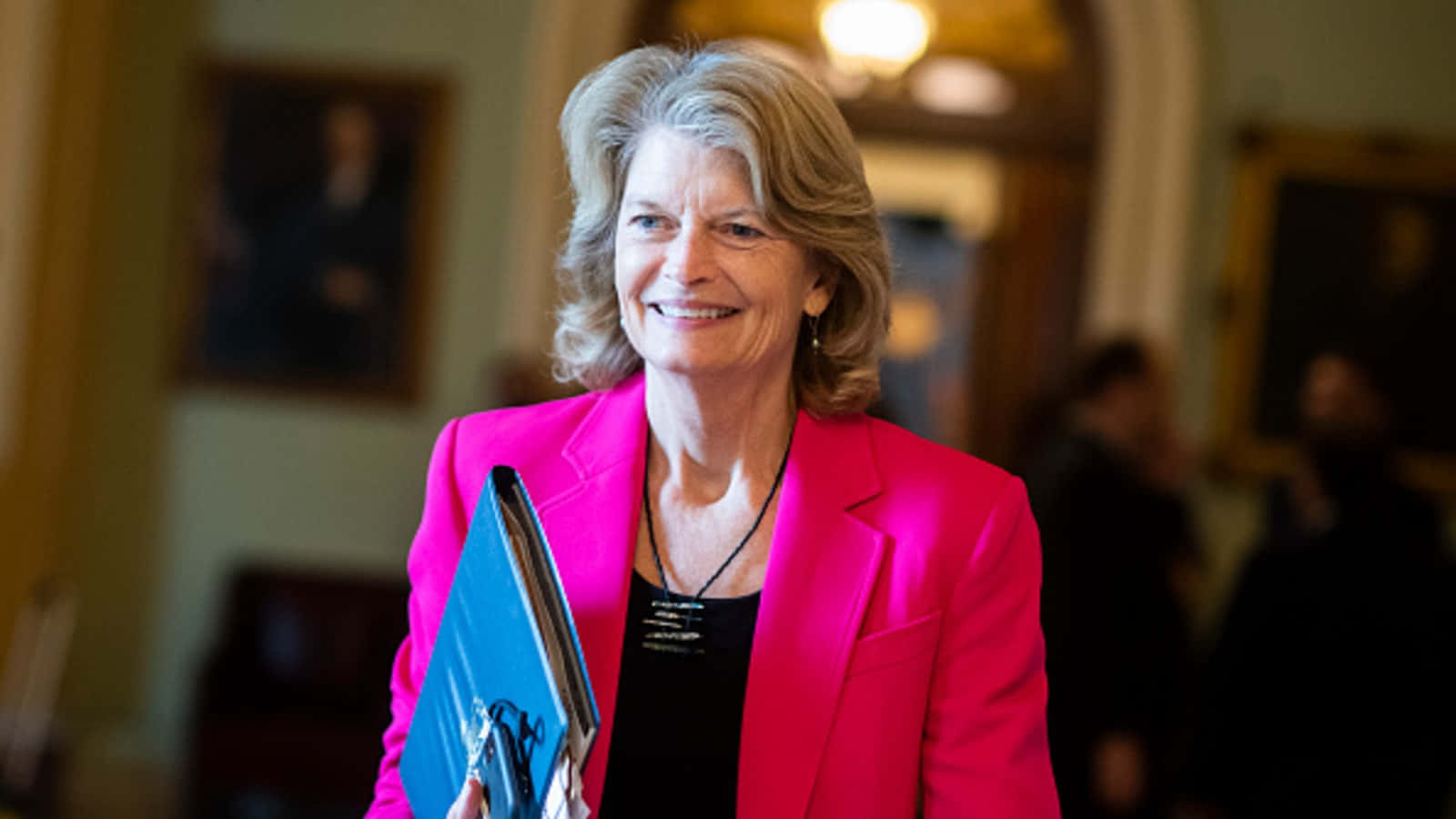 Lisa Murkowski, pink blazer, blue folder, HD Desktop Wallpaper