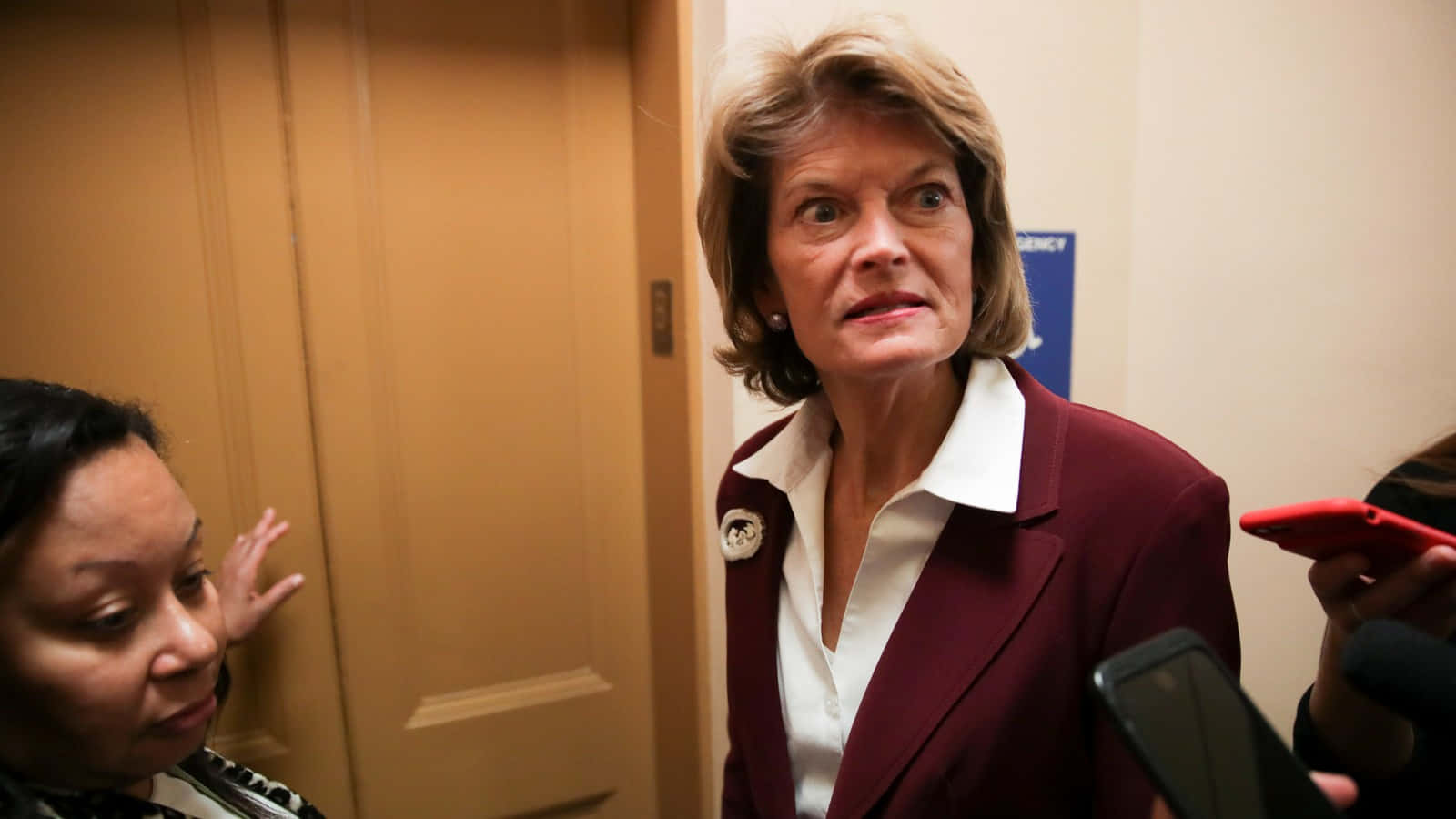Lisa Murkowski, maroon blazer, reporters, HD Desktop Wallpaper