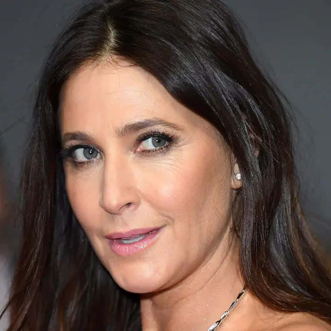 Lisa Snowdon, dark hair, blue eyes, SD Desktop Wallpaper