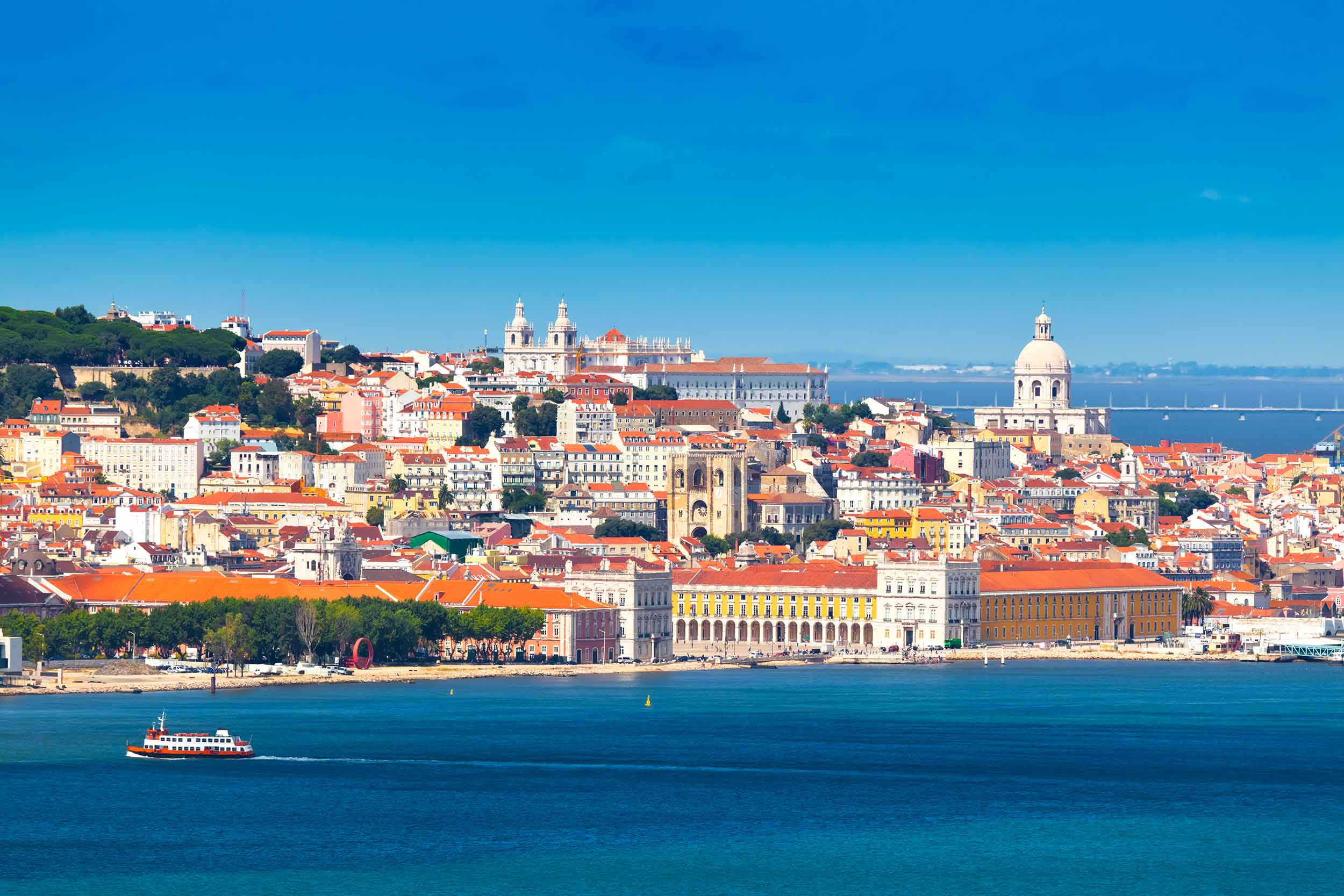 Lisbon, vibrant coast, terracotta rooftops, Full HD Desktop Wallpaper