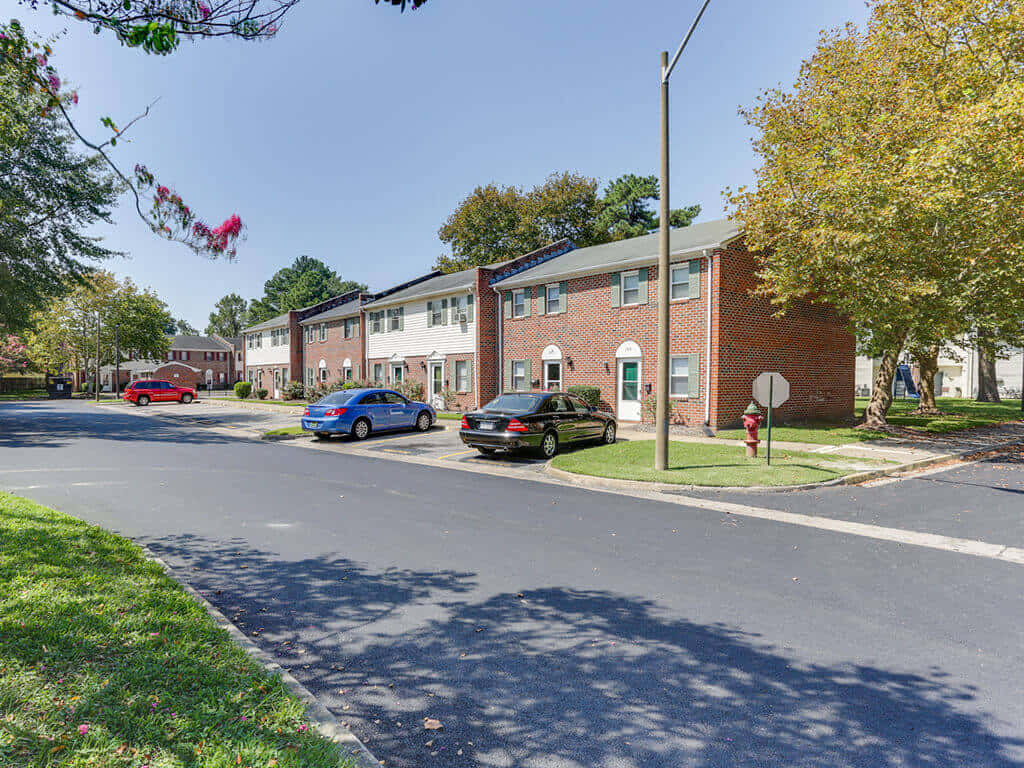 Lisburn United Kingdom, sunny suburban street, brick townhouses, SD Desktop Wallpaper