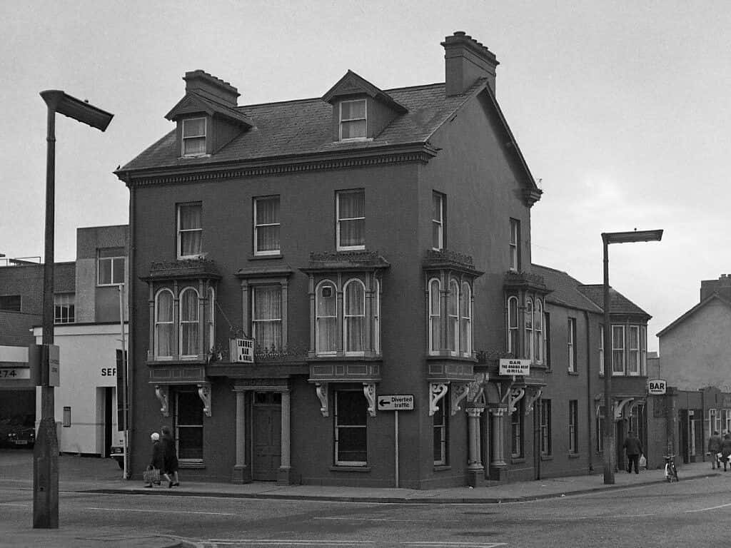 Lisburn, United Kingdom, vintage black and white street view, SD Desktop Wallpaper