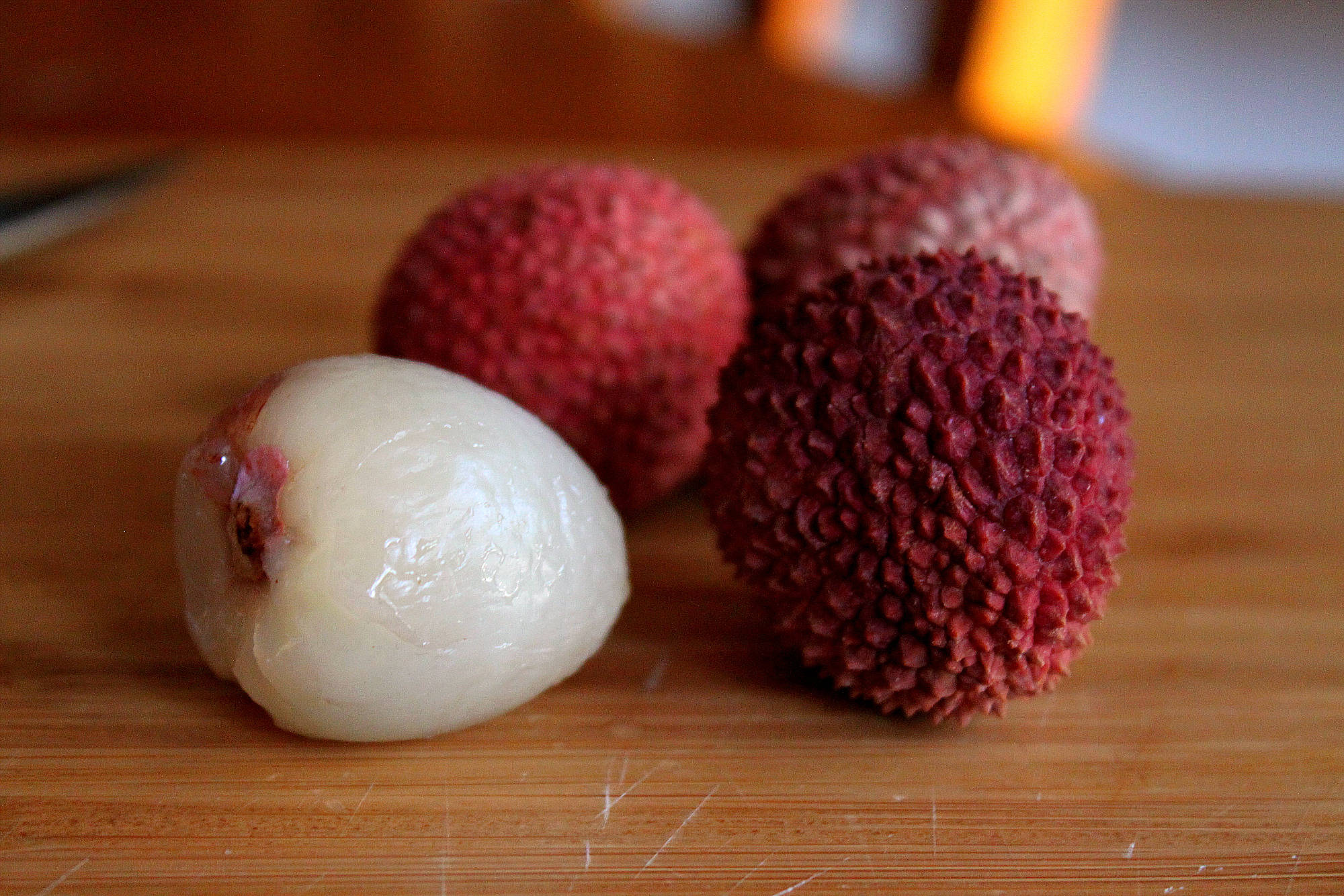 four litchis, cutting board, wooden cutting board, Full HD Desktop Wallpaper