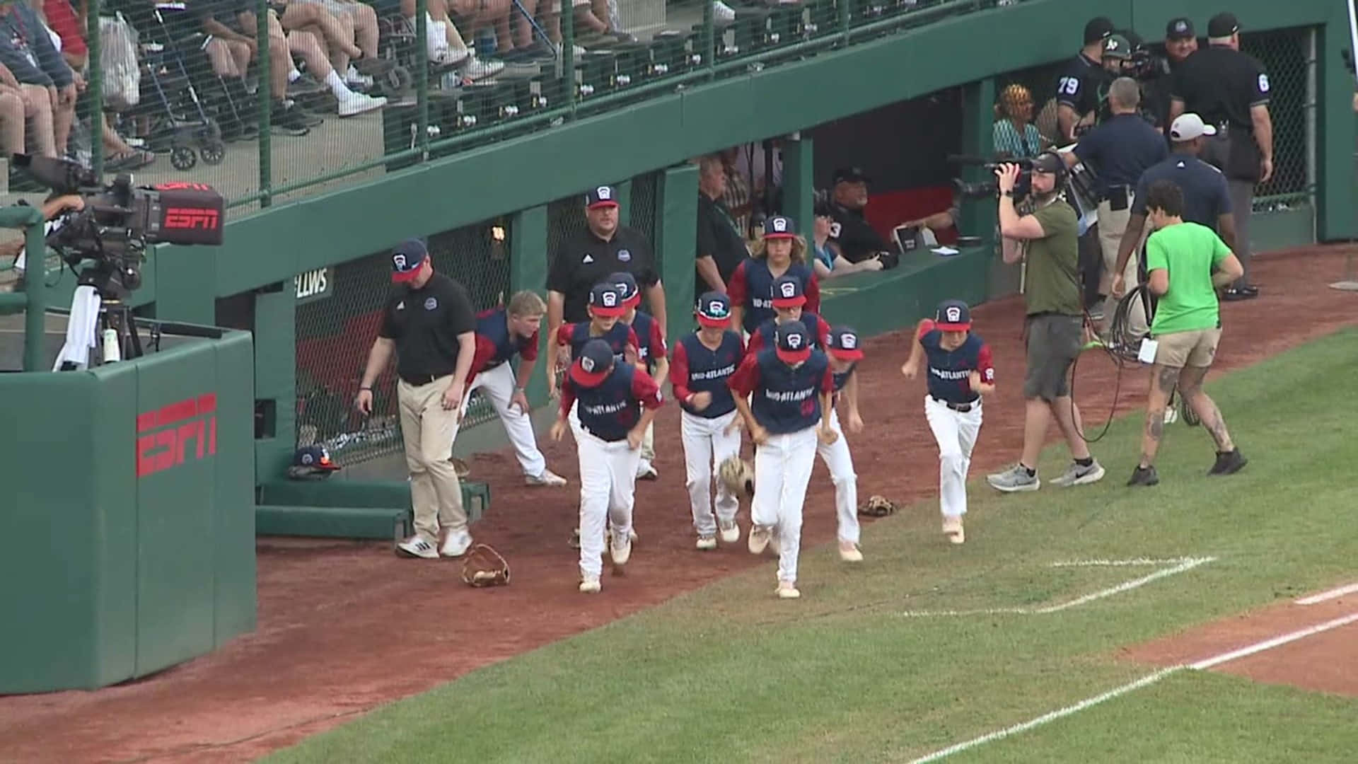 Little League Baseball, blue and red uniforms, green field, Full HD Desktop Wallpaper