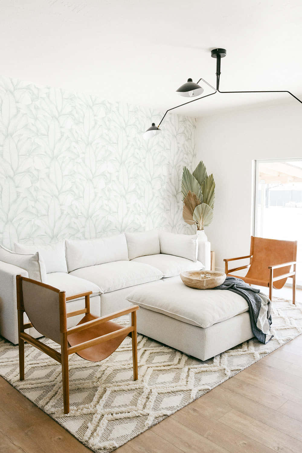 white sectional sofa, wooden chairs, patterned rug, HD Phone Wallpaper