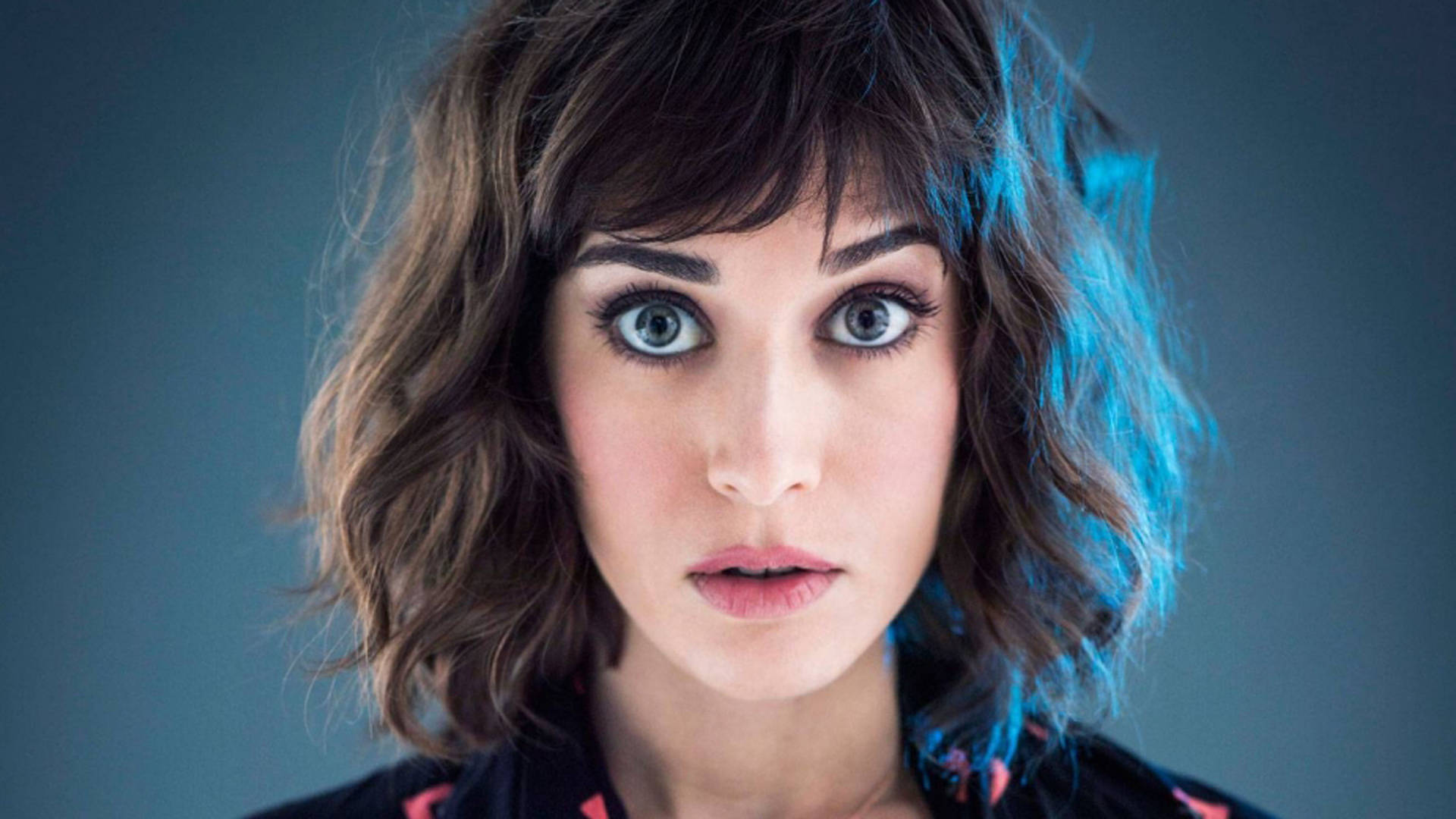 Lizzy Caplan, wide-eyed look, blue eyes, Full HD Desktop Wallpaper