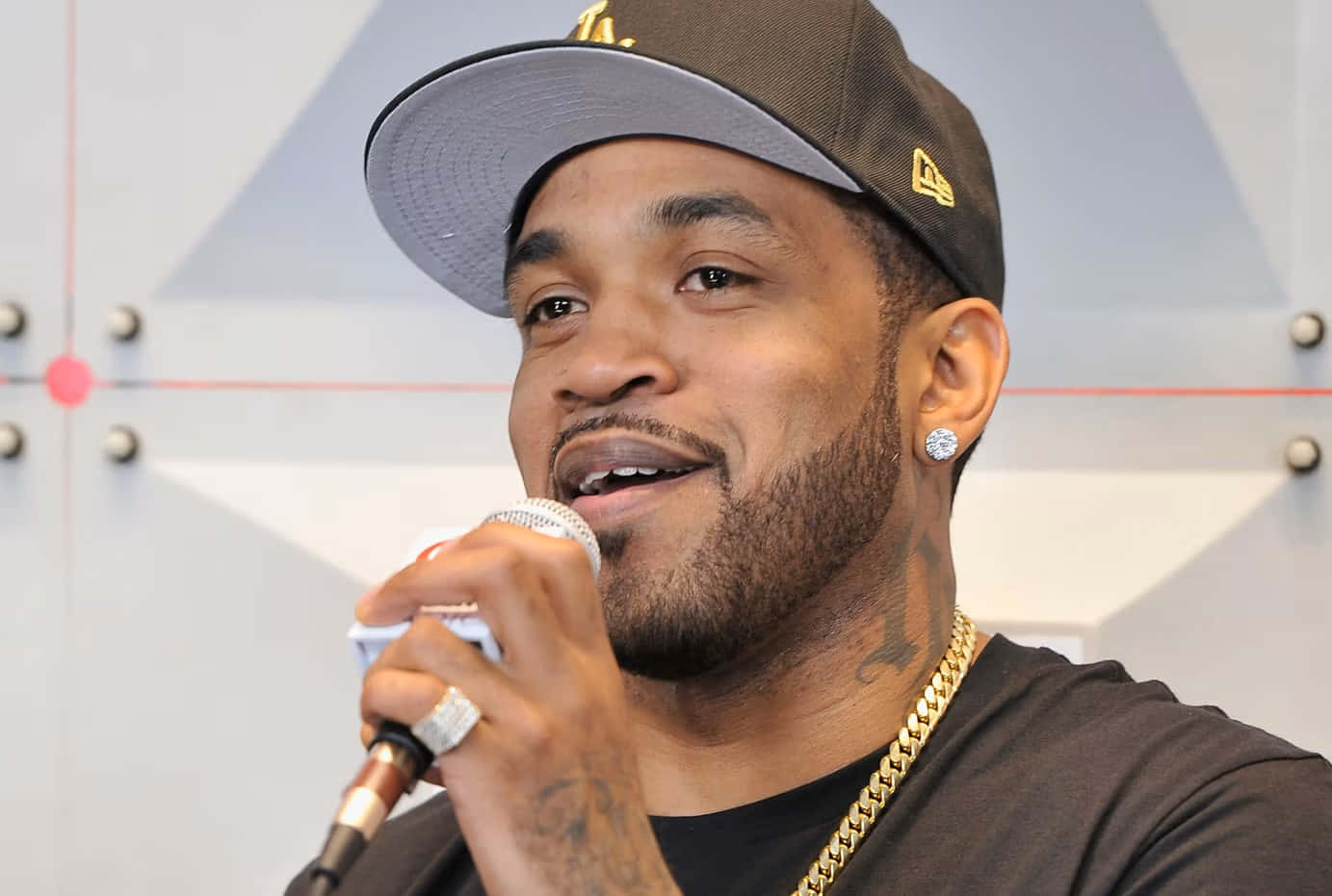 Lloyd Banks, black cap, gold chain, HD Desktop Wallpaper