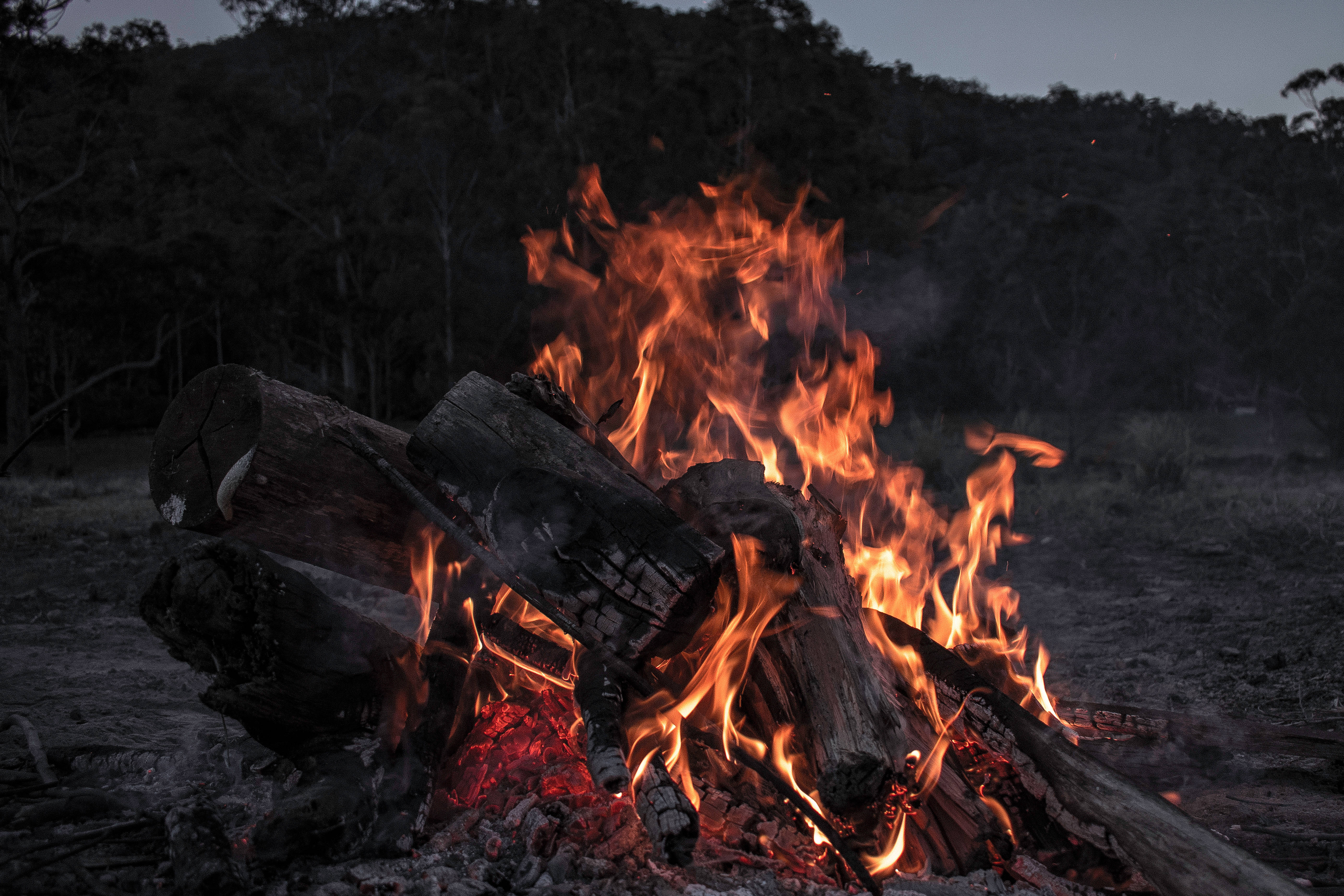 Bonefire Aesthetic Lockscreen, campfire, orange flames, 5K Desktop Wallpaper