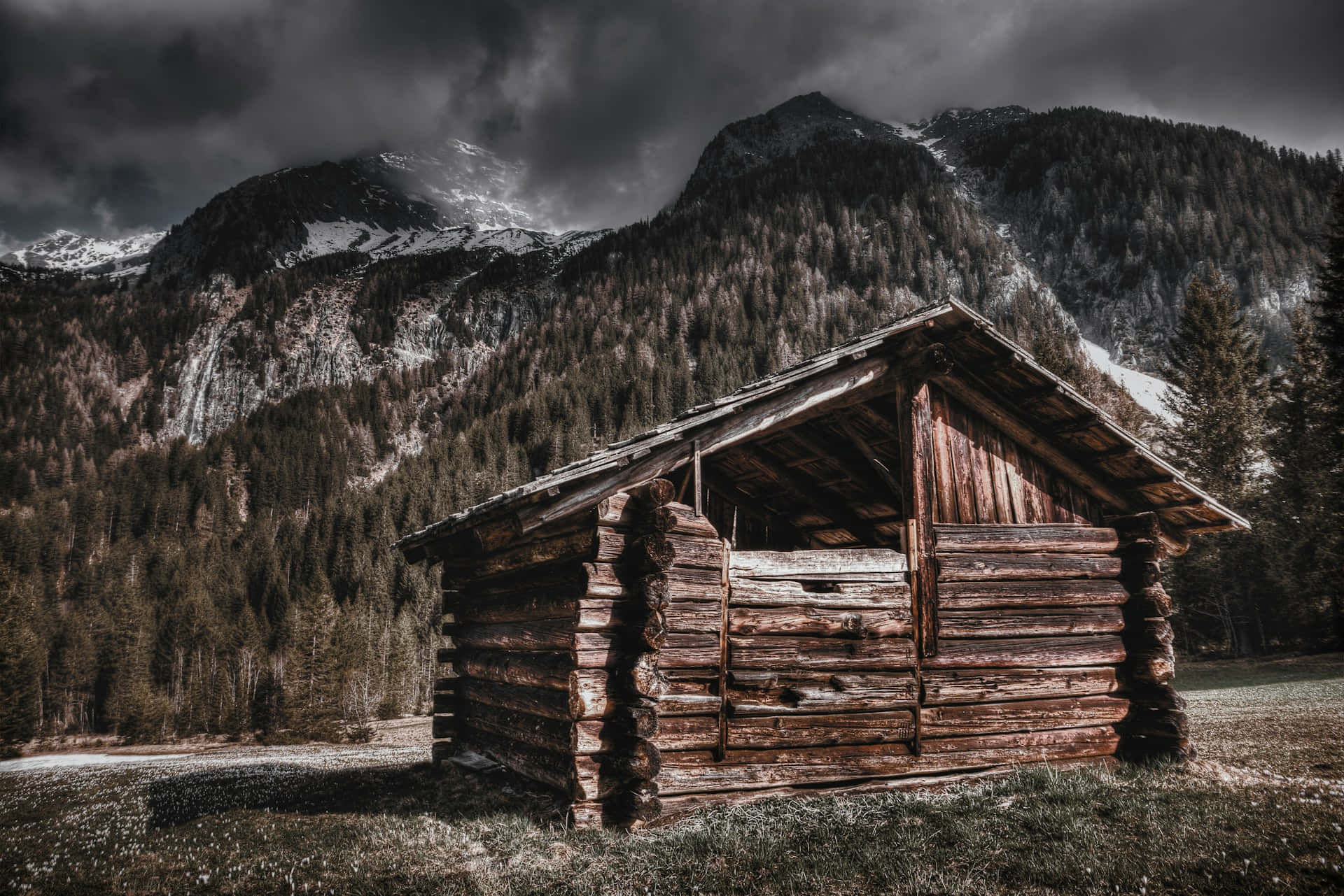 rustic mountain log cabin, weathered wooden cabin, grassy meadow, Full HD Desktop Wallpaper