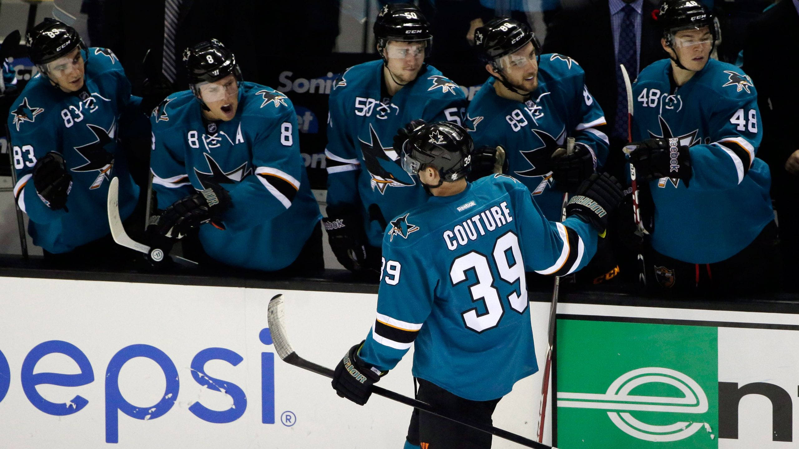 Logan Couture, teal jerseys, rink boards, 2K Desktop Wallpaper