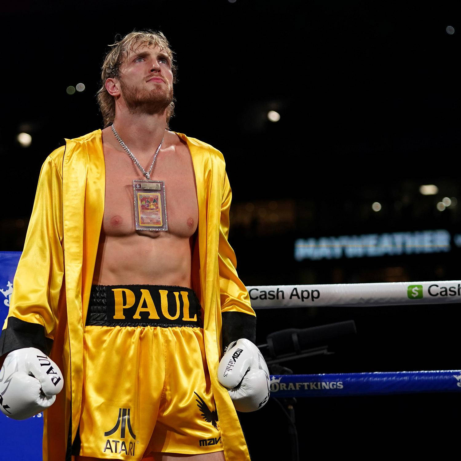 Logan Paul, ring, shiny yellow robe, HD Desktop Wallpaper