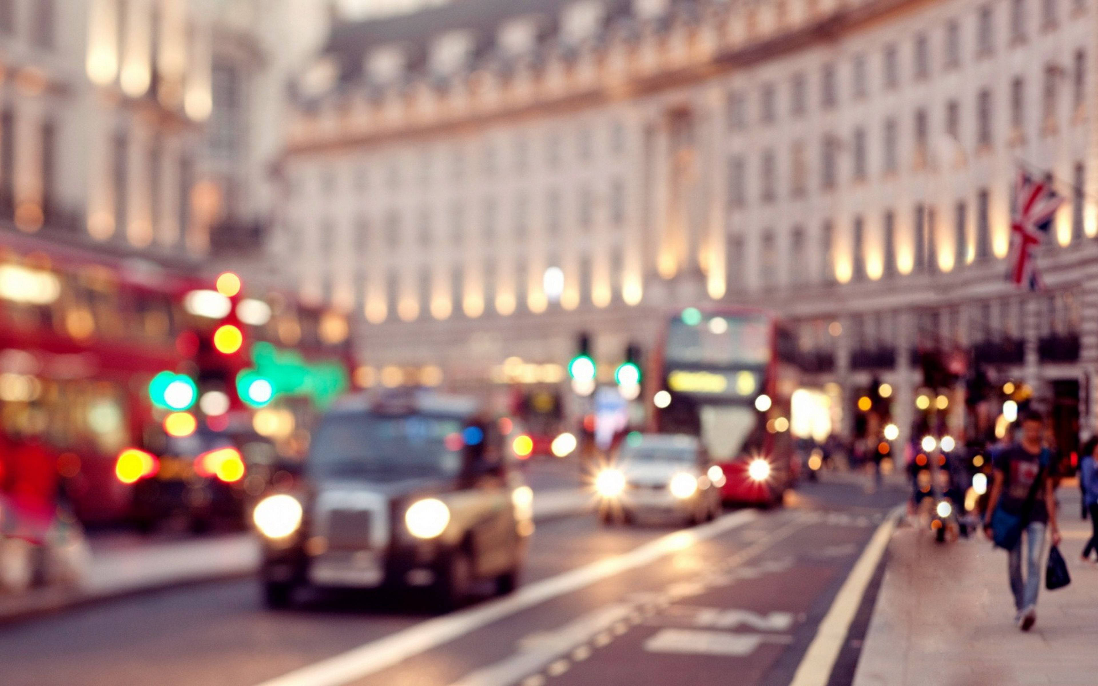 London, dusk, red buses, 4K Desktop Wallpaper