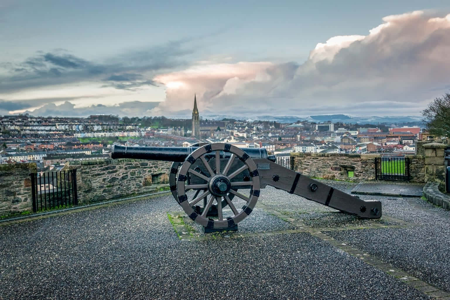 cannon, Londonderry skyline, cityscape, HD Desktop Wallpaper