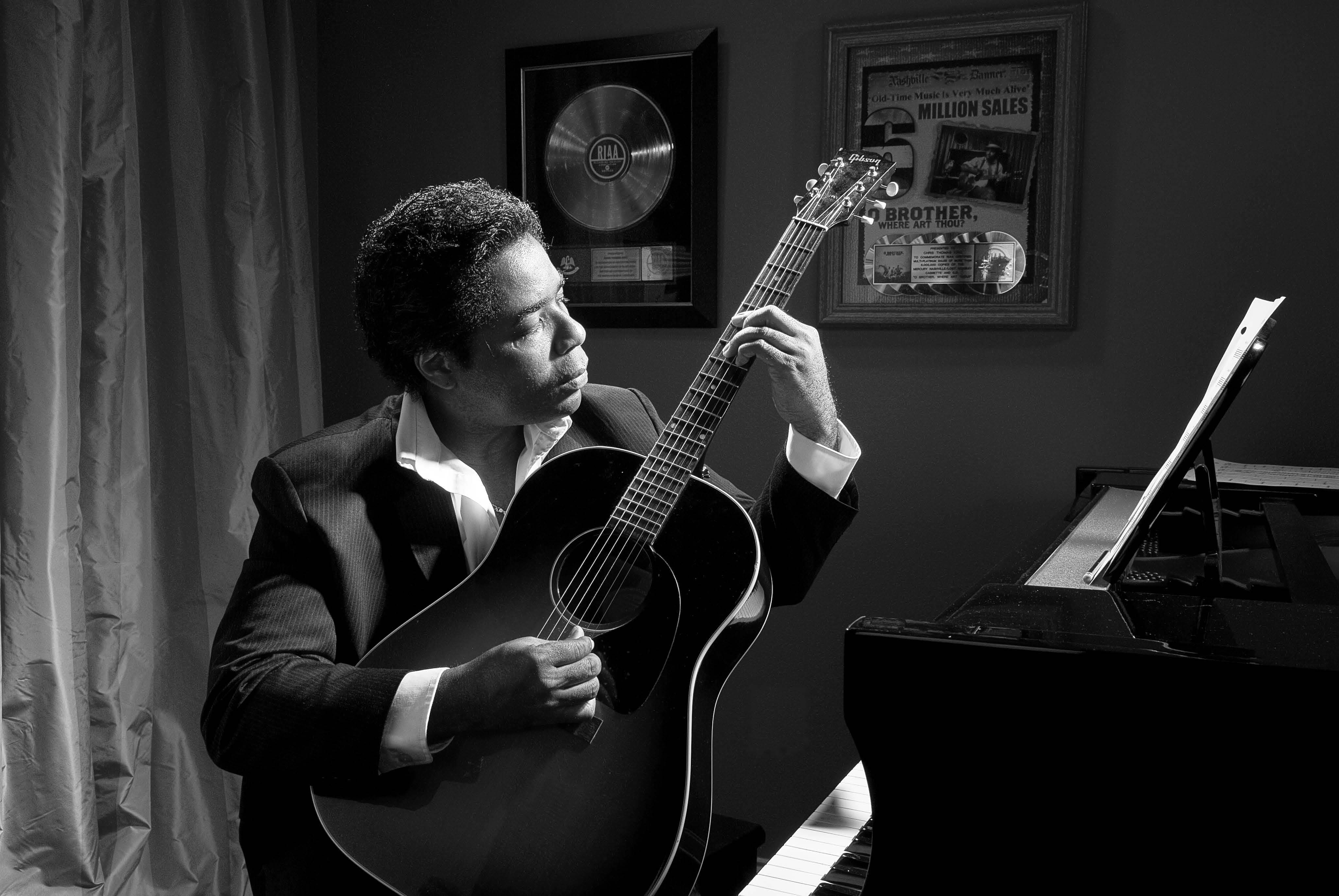 Lonnie Johnson, acoustic guitar, piano, 4K Desktop Wallpaper