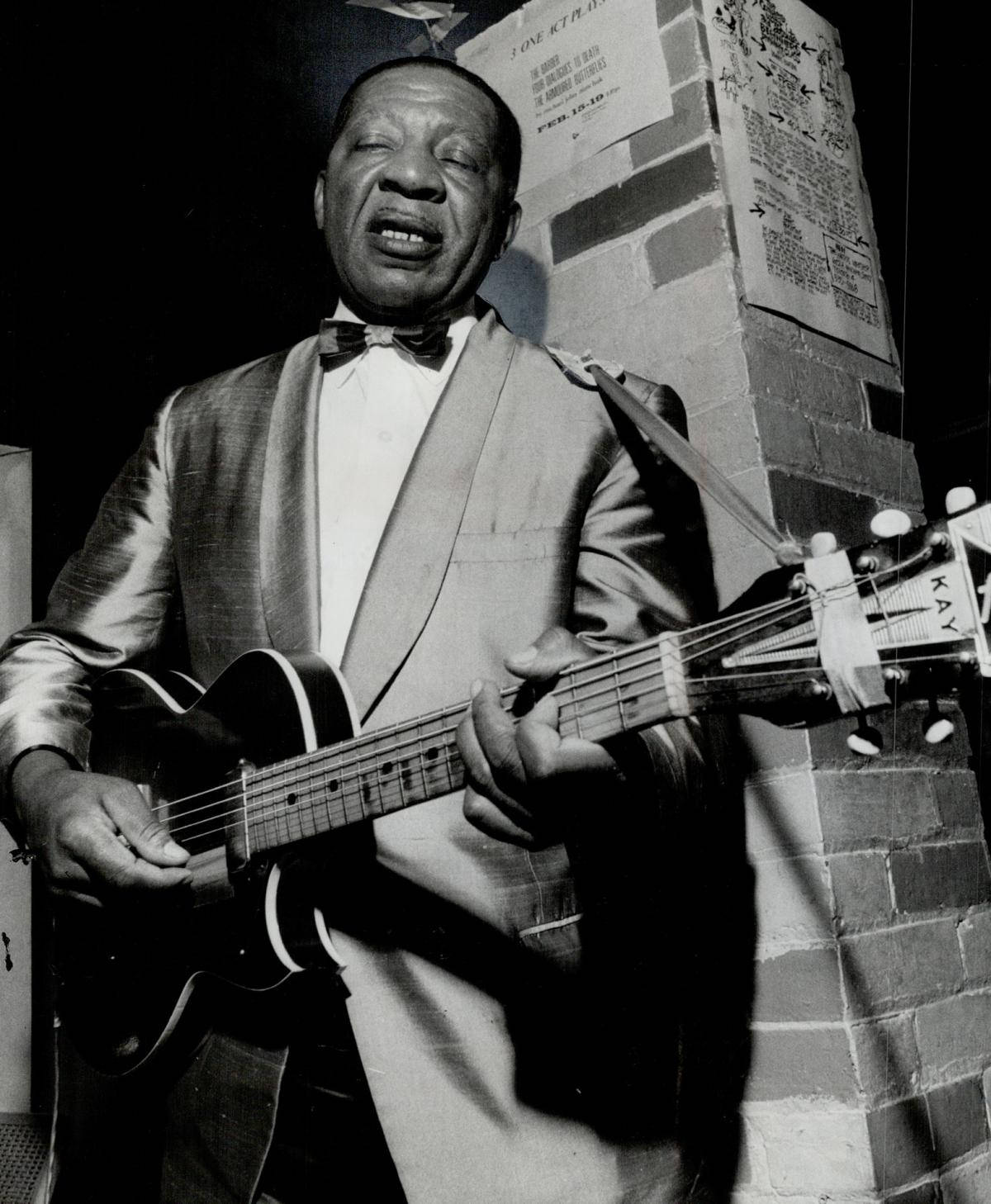 Lonnie Johnson, electric guitar, suit, HD Phone Wallpaper