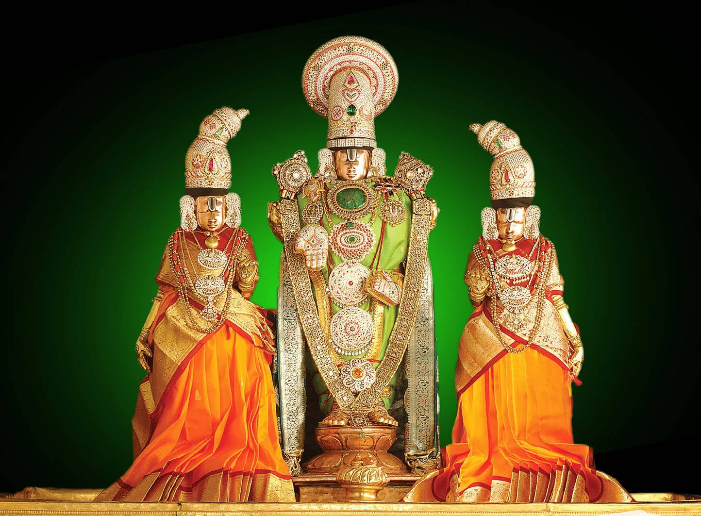 Lord Venkateswara, two statues, ornate golden Hindu deities, HD Desktop Wallpaper