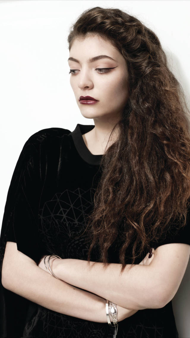 Lorde, black velvet top, geometric embroidery, SD Phone Wallpaper