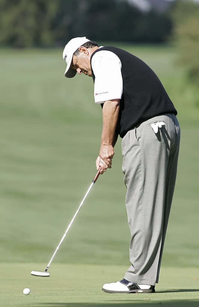 Loren Roberts, white cap, black vest, SD Phone Wallpaper
