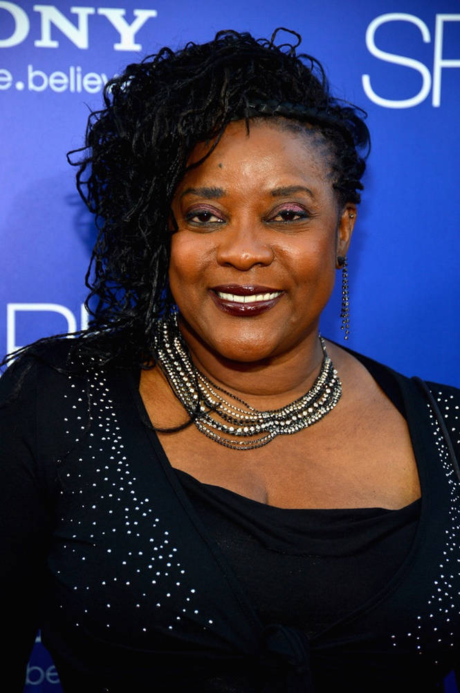 Loretta Devine, 2012 Sparkle Los Angeles Premiere, blue Sony backdrop, SD Phone Wallpaper
