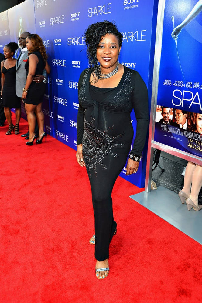 Loretta Devine, 2012 Sparkle Premiere, black beaded dress, SD Phone Wallpaper