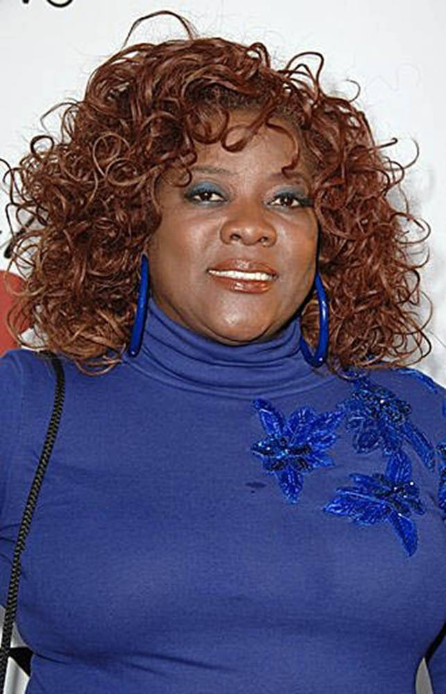 Loretta Devine, 2010 Death at a Funeral premiere, royal blue turtleneck, SD Phone Wallpaper