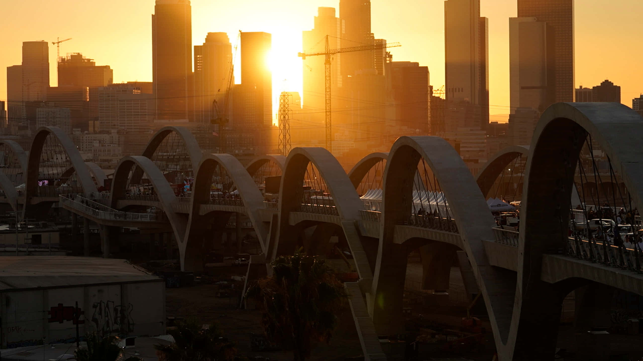6th Street Viaduct, Los Angeles, Sunset, 2K Desktop Wallpaper