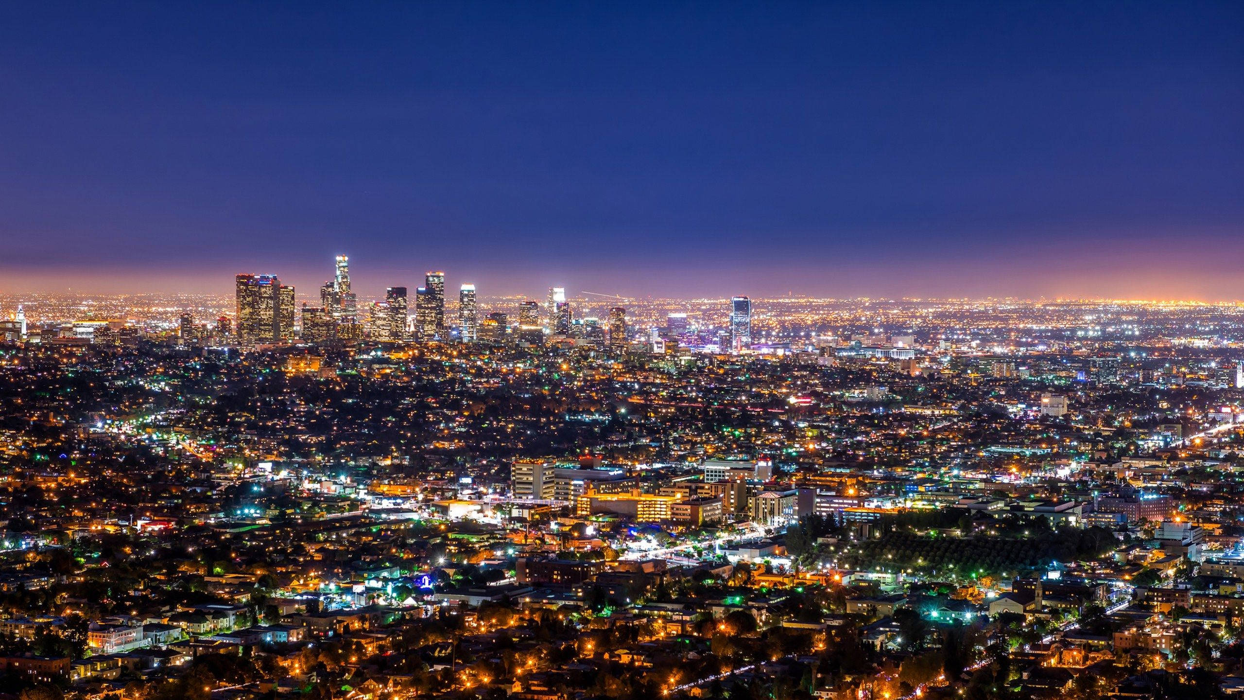 Los Angeles skyline, night, glowing skyscrapers, 2K Desktop Wallpaper