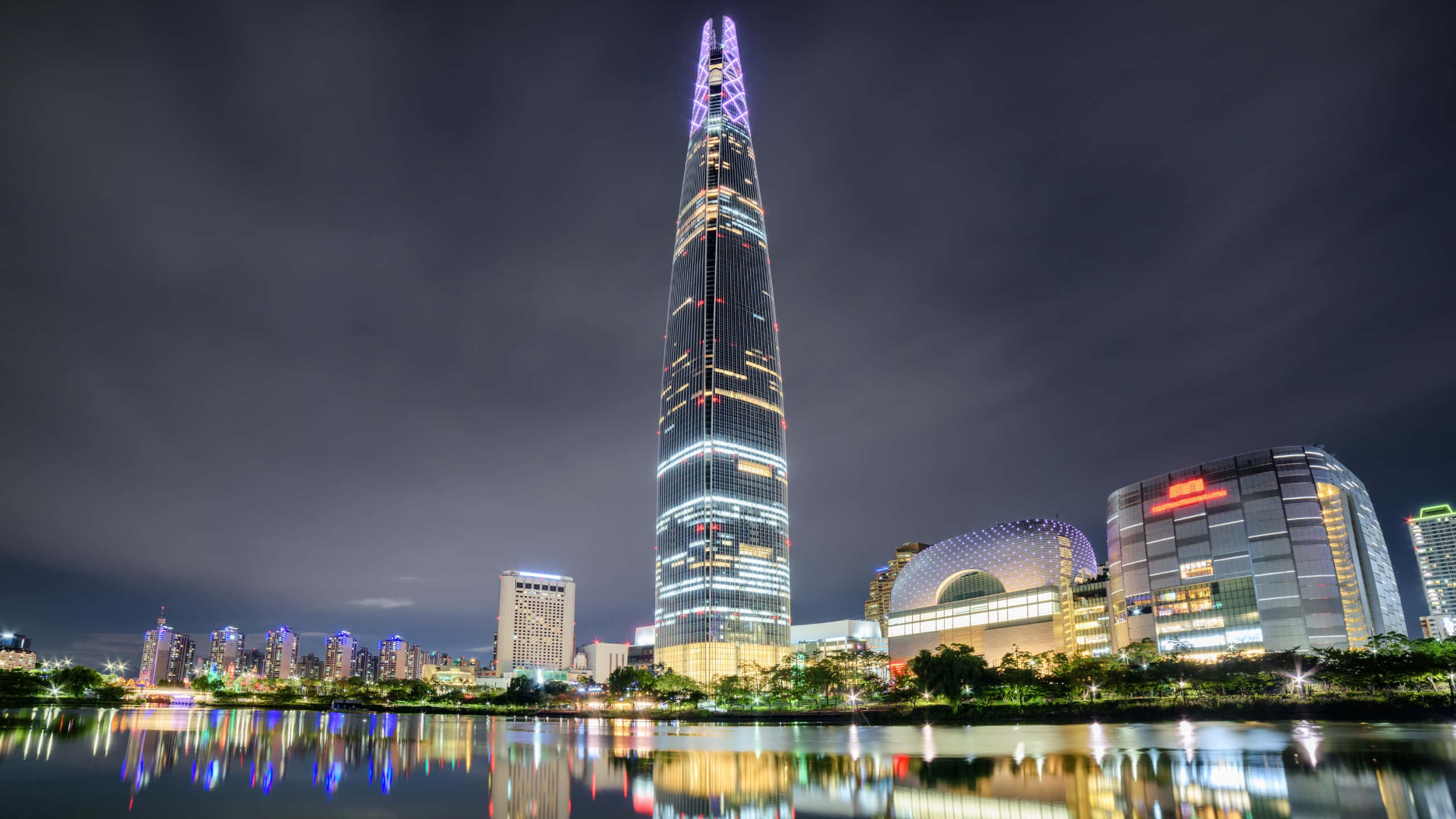 Lotte World Tower, night skyline, calm water, 2K Desktop Wallpaper