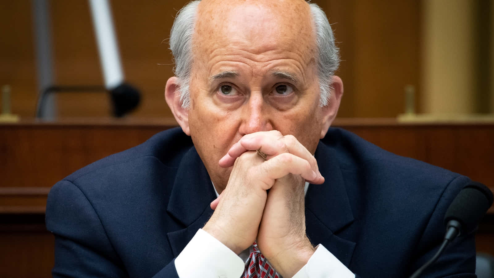 Louie Gohmert, dark suit, wooden table, HD Desktop Wallpaper