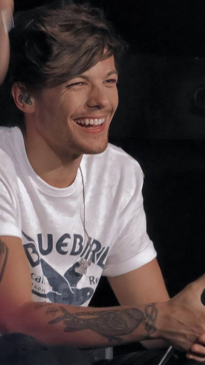 Louis Tomlinson, tattoos, earpiece, HD Phone Wallpaper