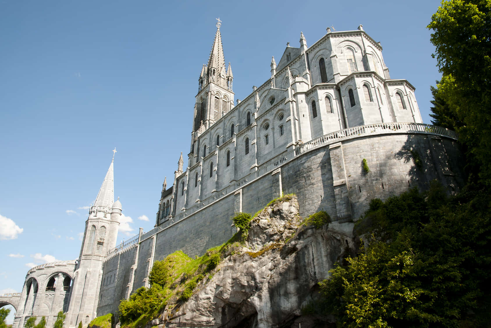 Lourdes Sanctuary, stone cathedral, spires, HD Desktop Wallpaper