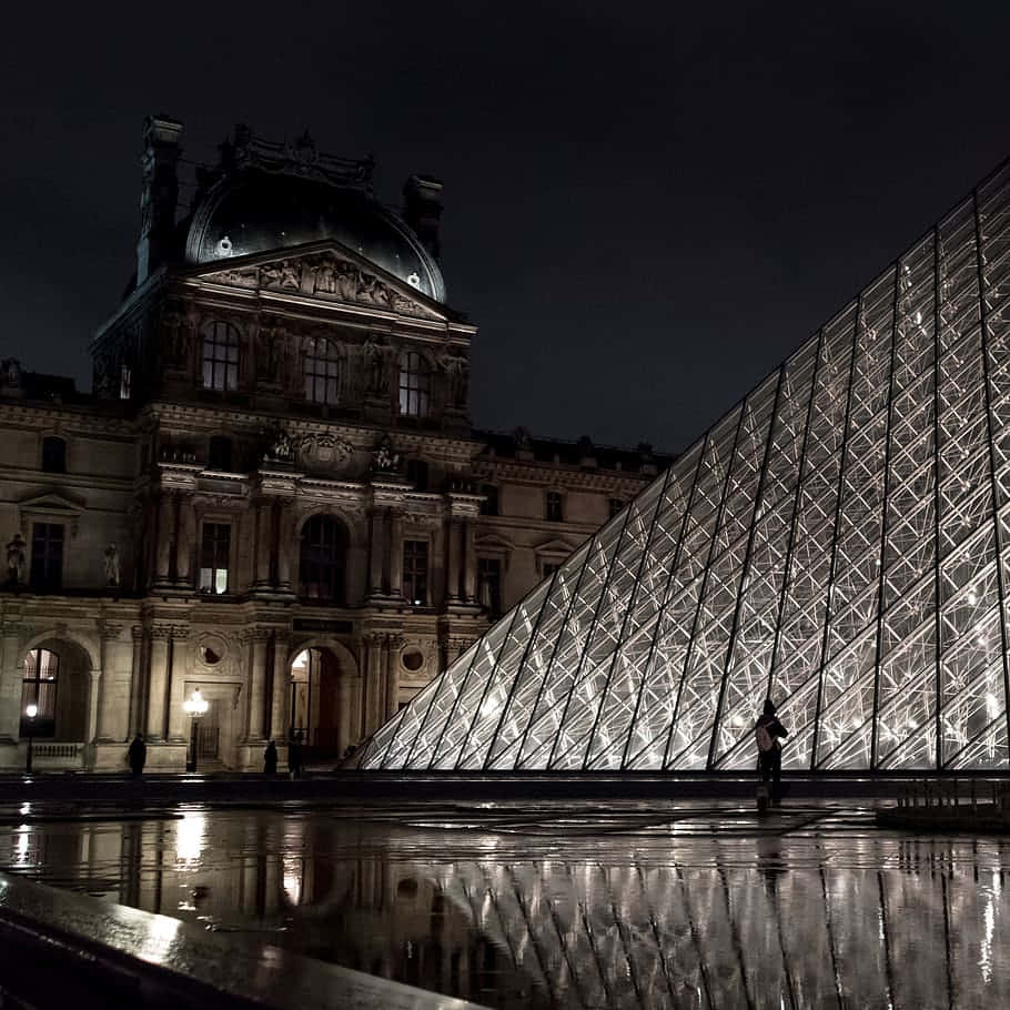 Louvre Museum, glass pyramid, neoclassical palace, SD Desktop Wallpaper