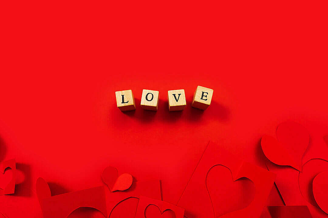 Love Desktop, red background, wooden blocks, SD Desktop Wallpaper
