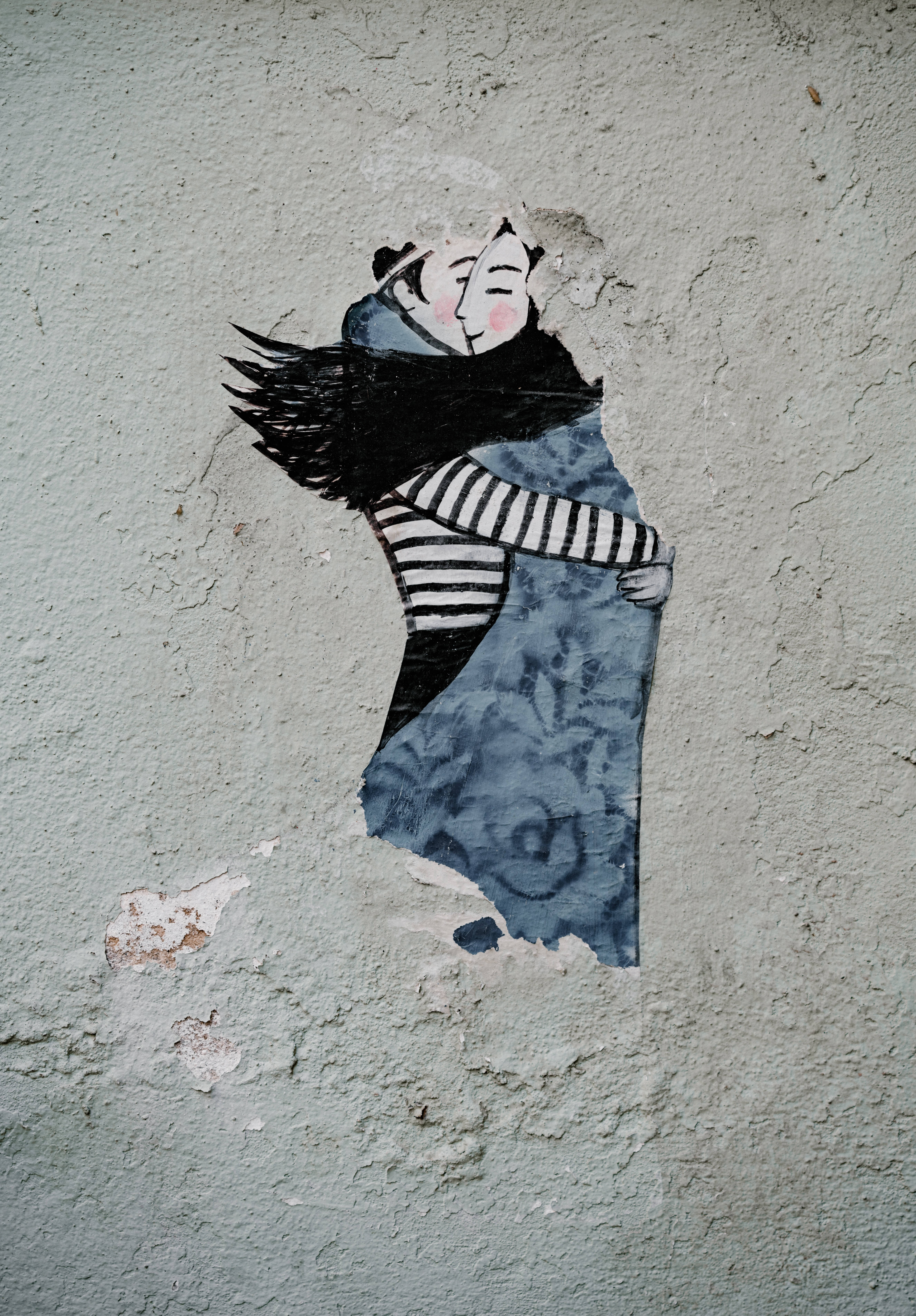 love drawing couple on the wall, tender illustrated couple, weathered concrete wall, 5K Phone Wallpaper
