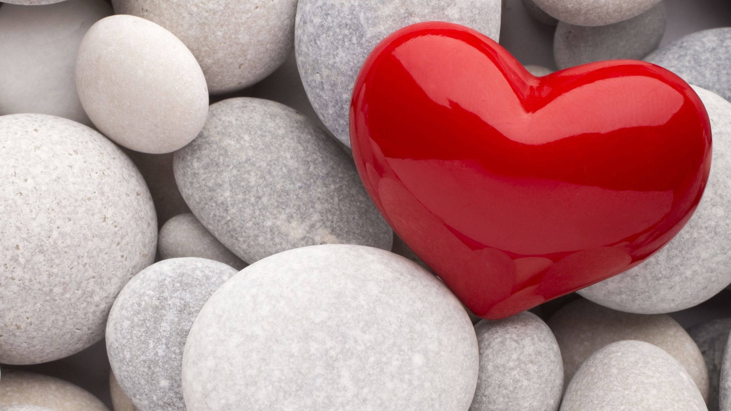 Love Heart, glossy red heart, smooth gray stones, 2K Desktop Wallpaper