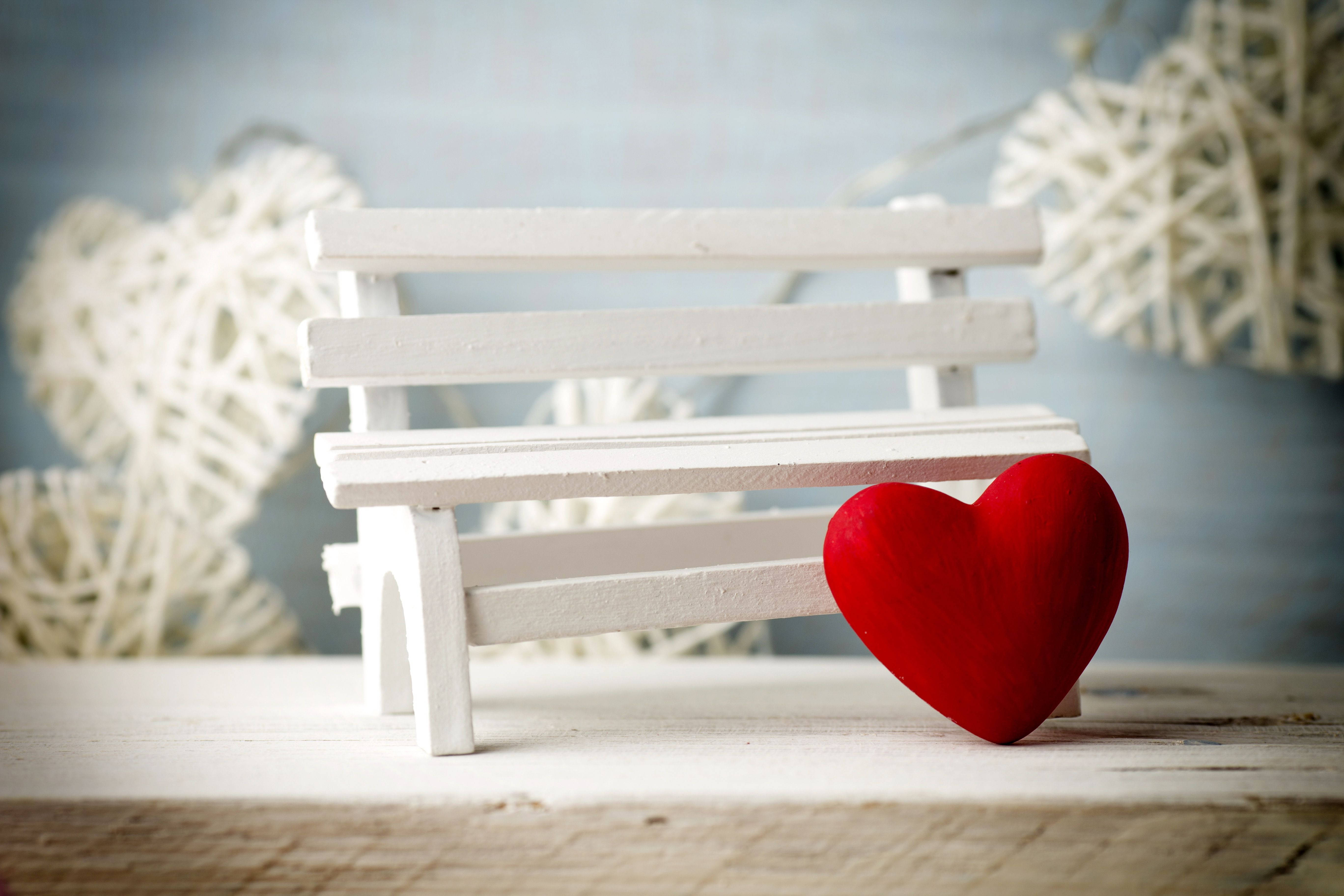 Love Heart, white wooden bench, vibrant red heart, 5K Desktop Wallpaper