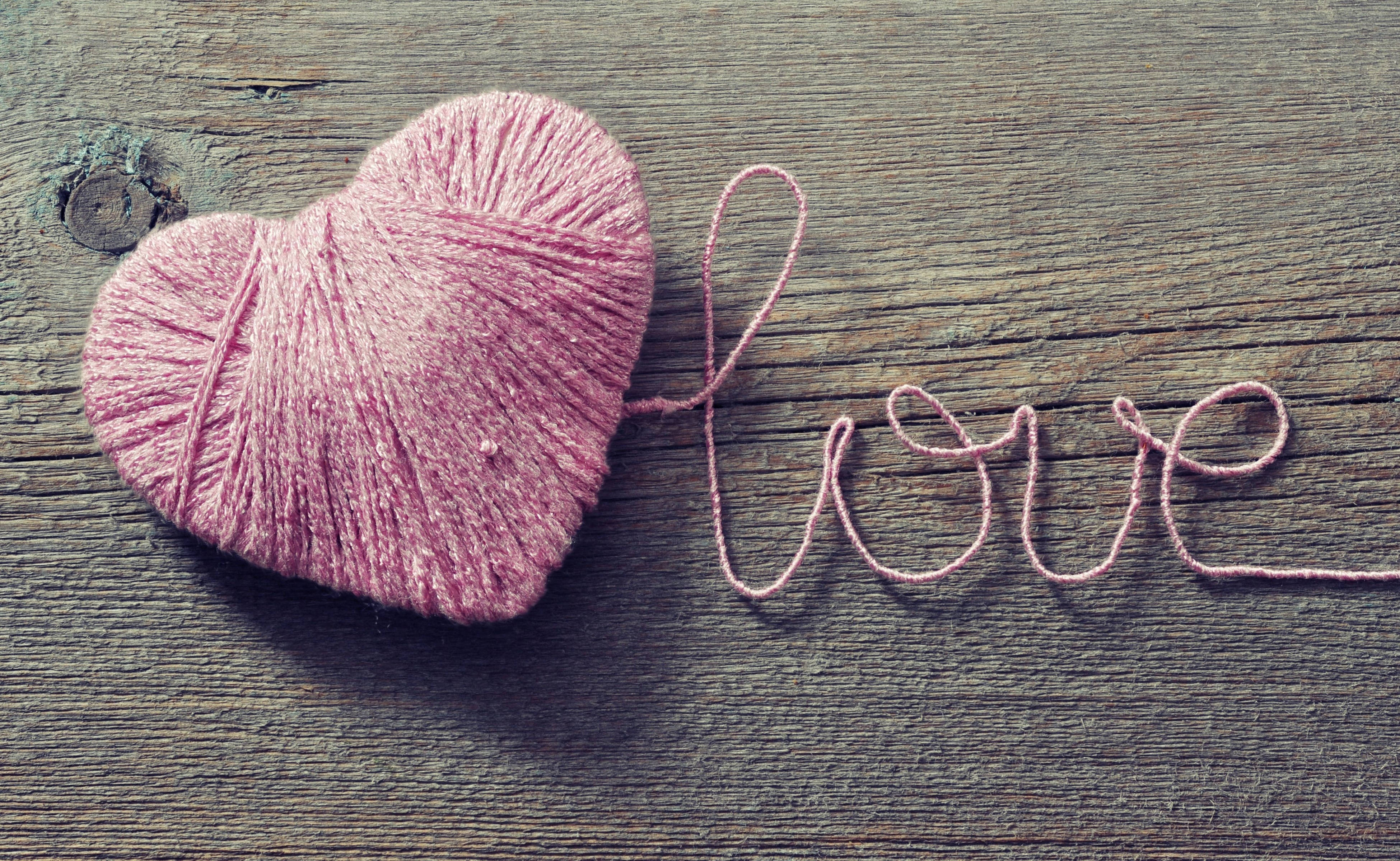 pink yarn heart, word love spelled in yarn, weathered wooden surface, 4K Desktop Wallpaper