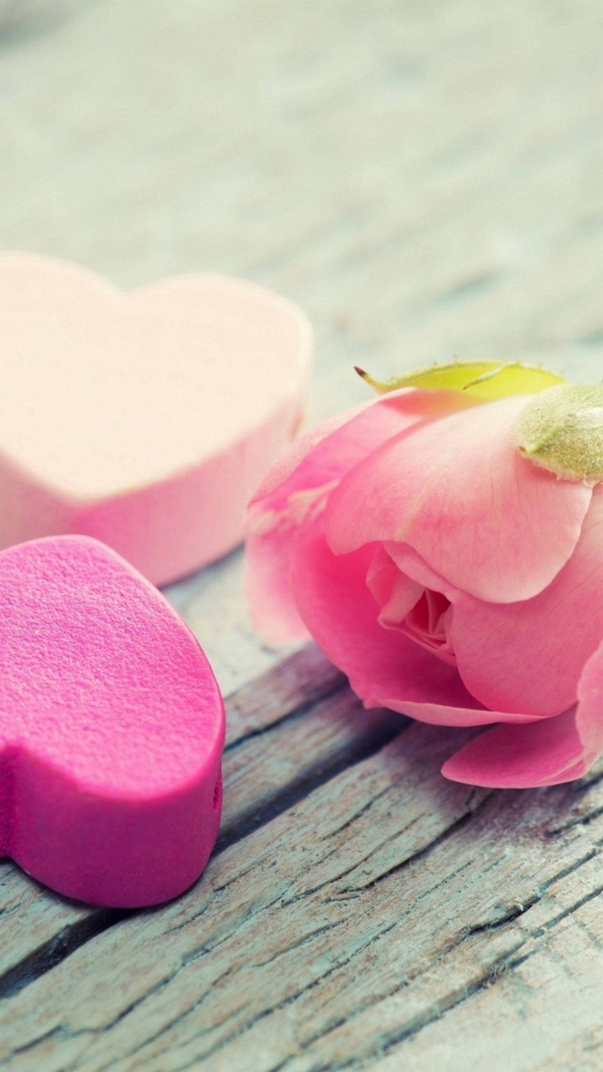 pink rose, heart-shaped objects, weathered wooden surface, Full HD Phone Wallpaper