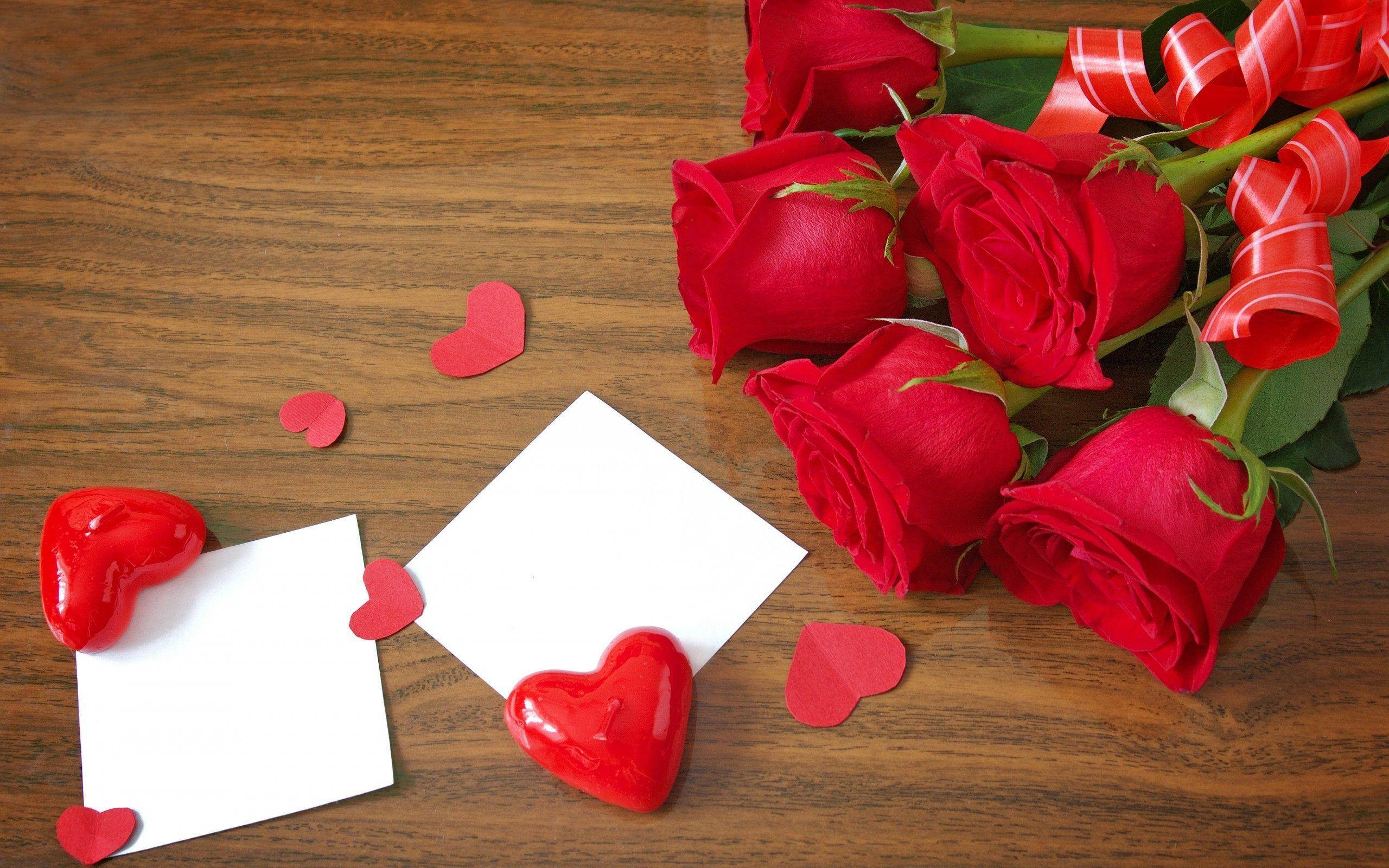 Love Rose, red roses, glossy heart decorations, 2K Desktop Wallpaper